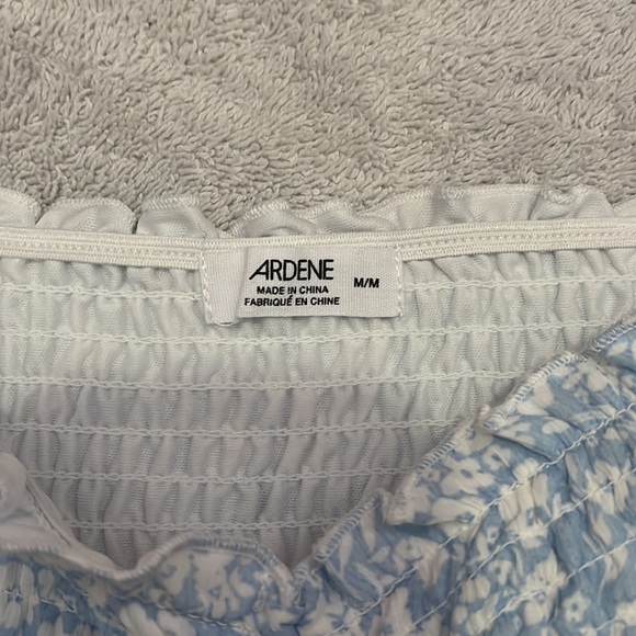 NWOT super flattering top - Picture 5 of 6